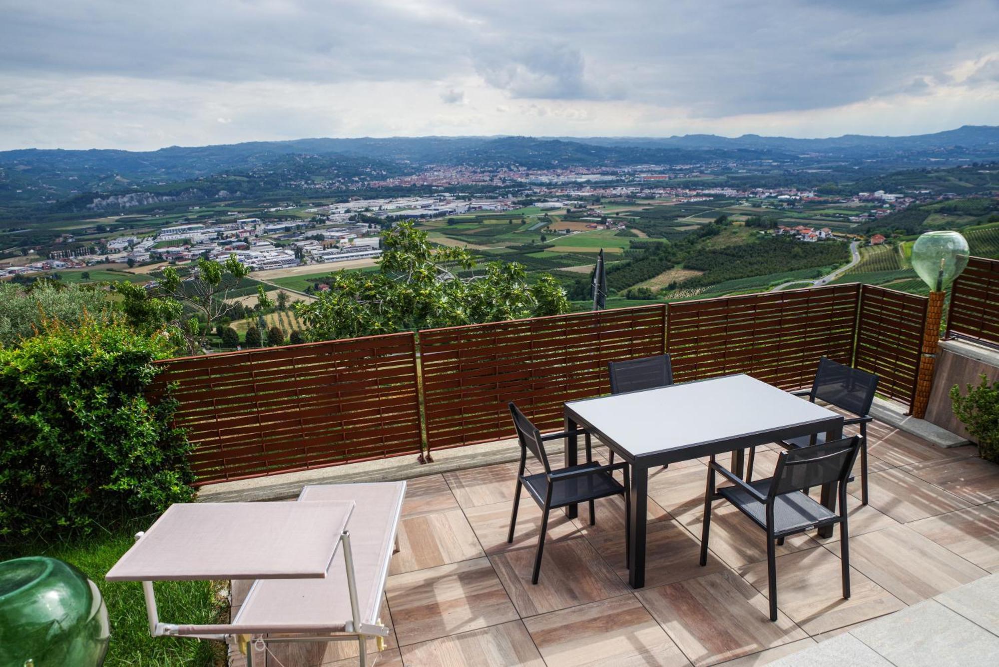 Vista Langhe - Cerratohouses グアレーネ エクステリア 写真