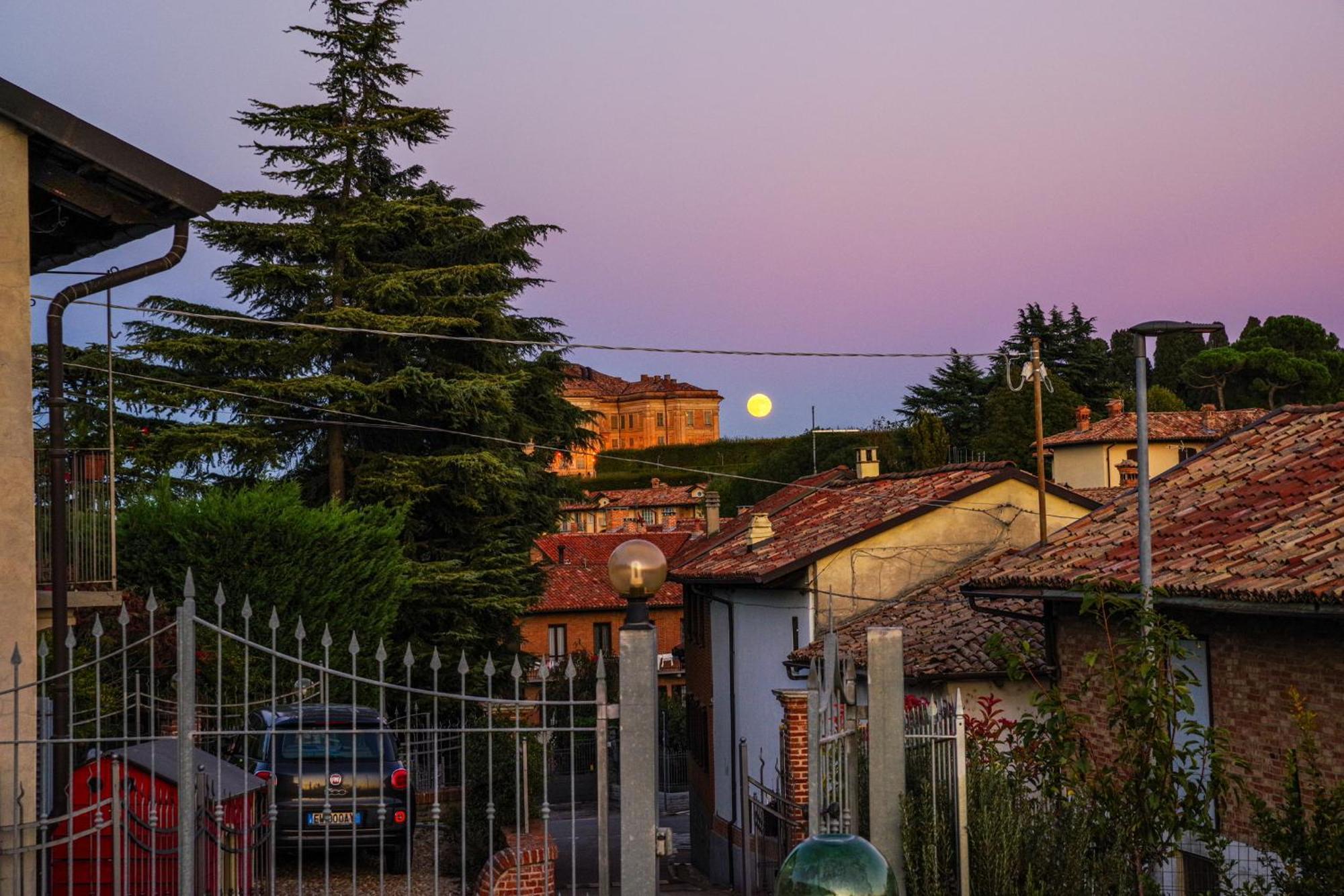 Vista Langhe - Cerratohouses グアレーネ エクステリア 写真
