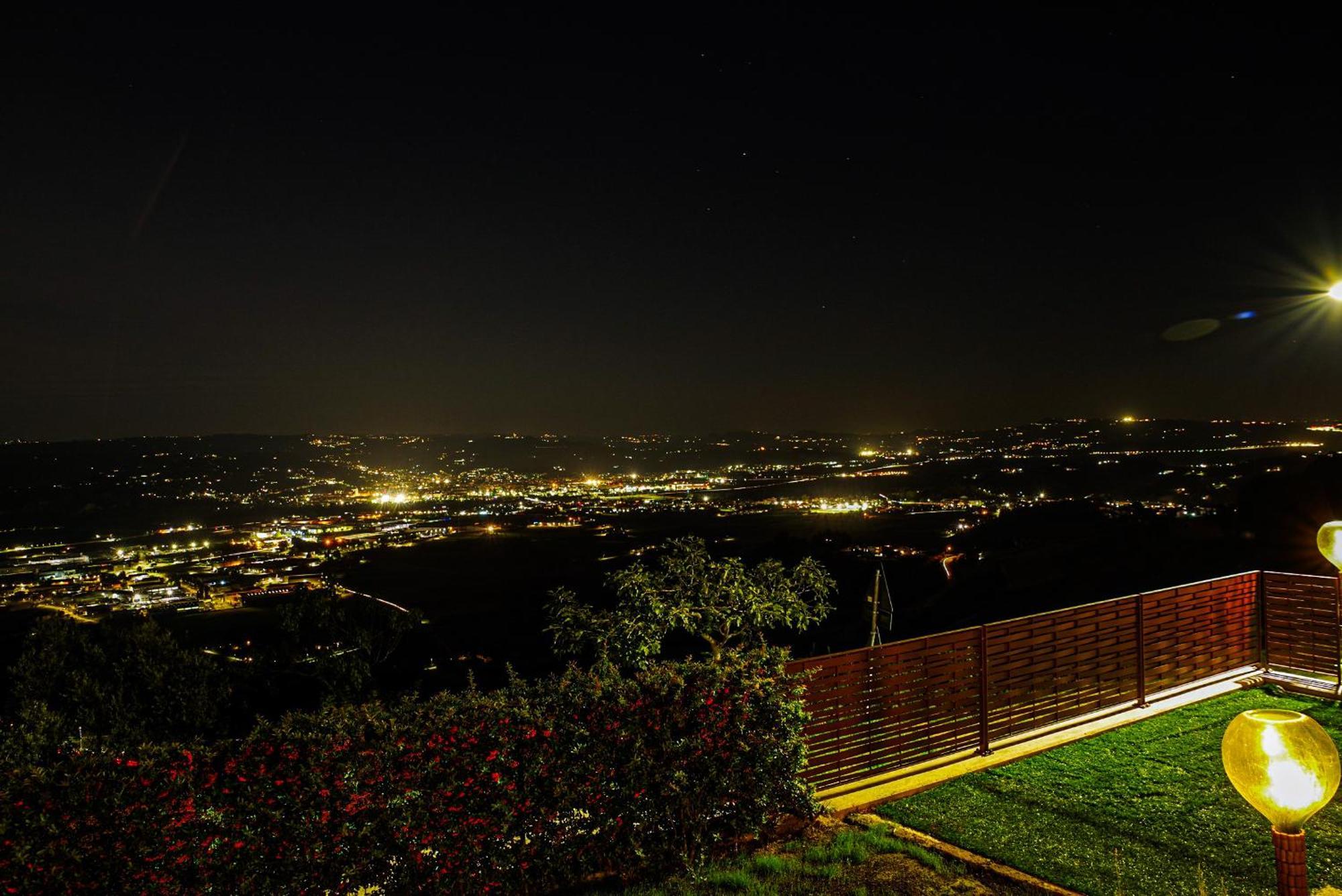 Vista Langhe - Cerratohouses グアレーネ エクステリア 写真