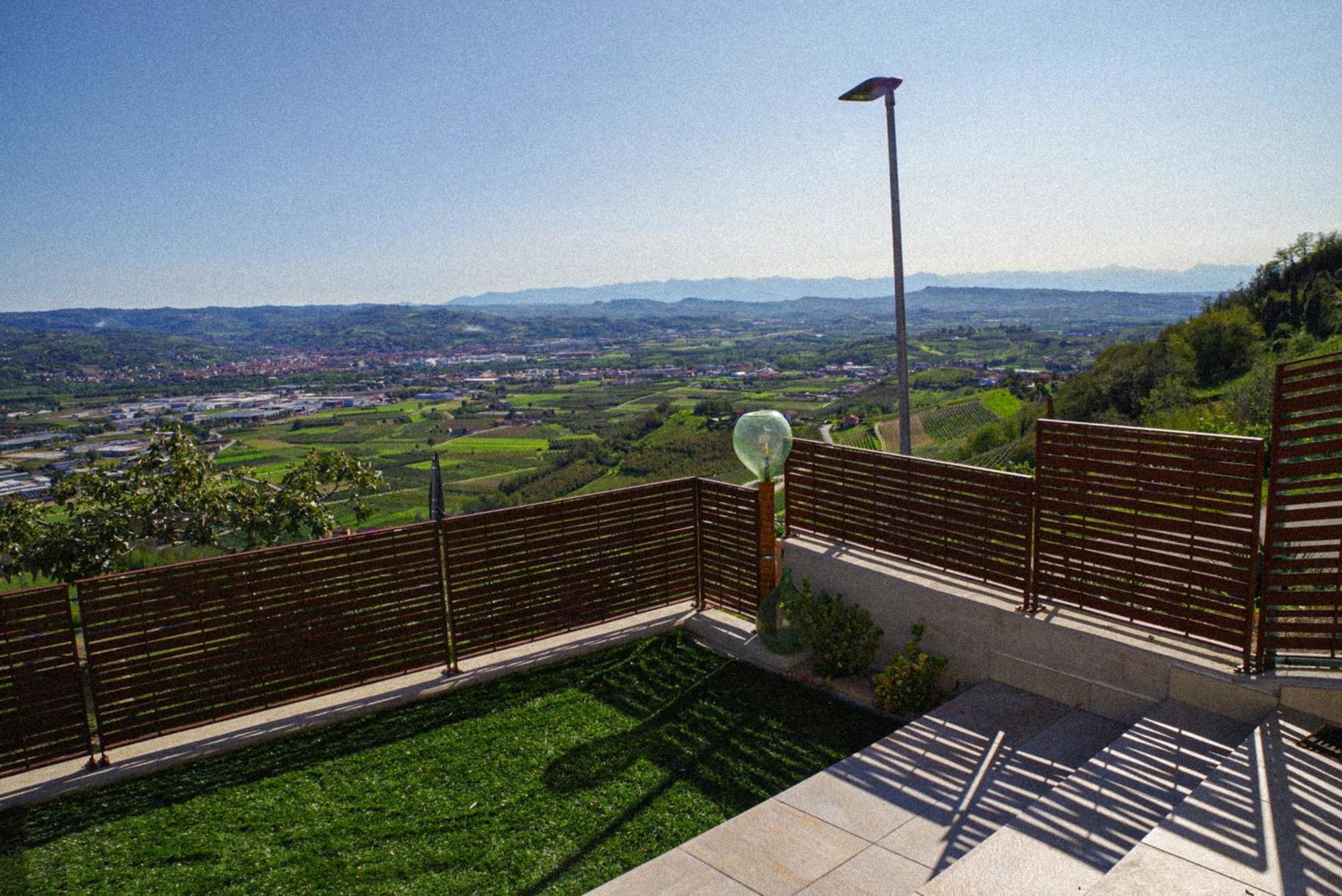 Vista Langhe - Cerratohouses グアレーネ エクステリア 写真