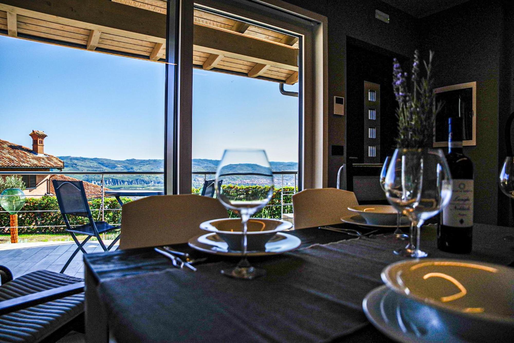 Vista Langhe - Cerratohouses グアレーネ エクステリア 写真