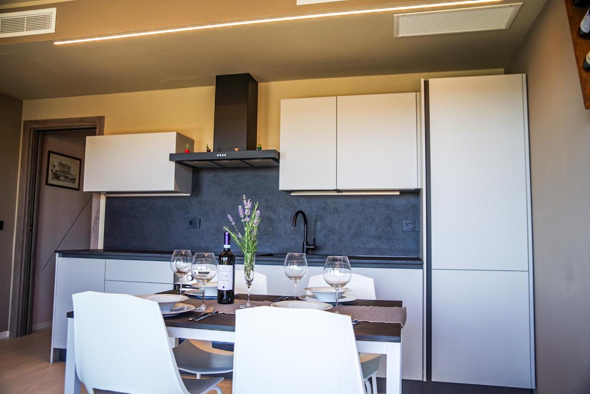 Vista Langhe - Cerratohouses グアレーネ エクステリア 写真